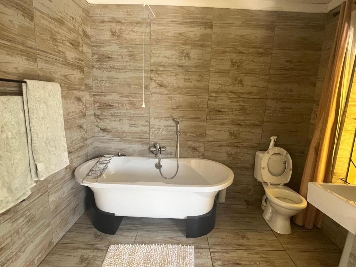 Toro Guest House Рустенбург Екстер'єр фото